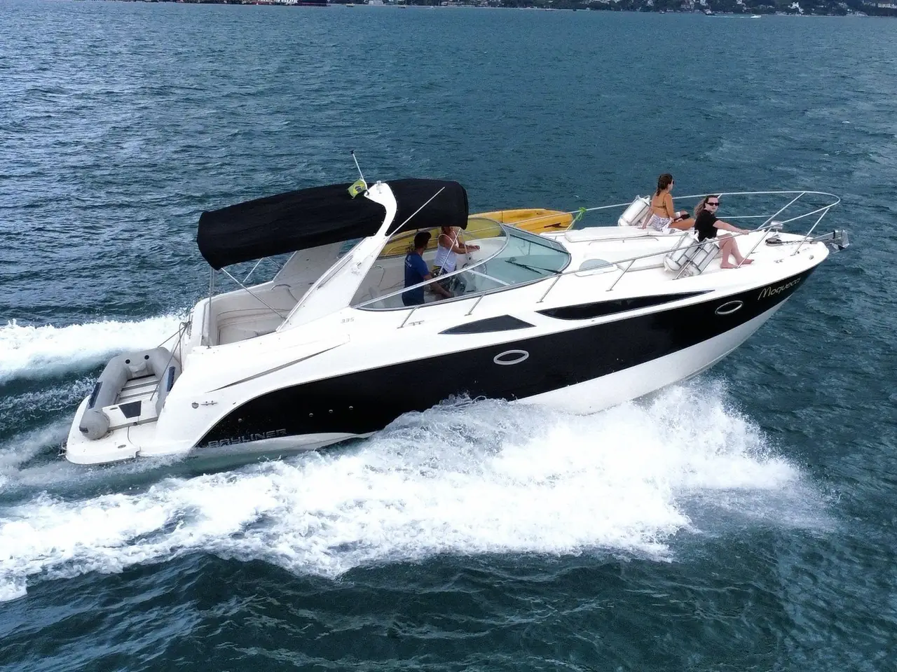 Bayliner 36 para aluguel en Ilhabela
