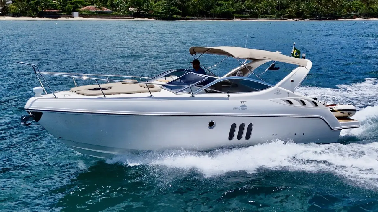Phantom 33 para aluguel in Ilhabela