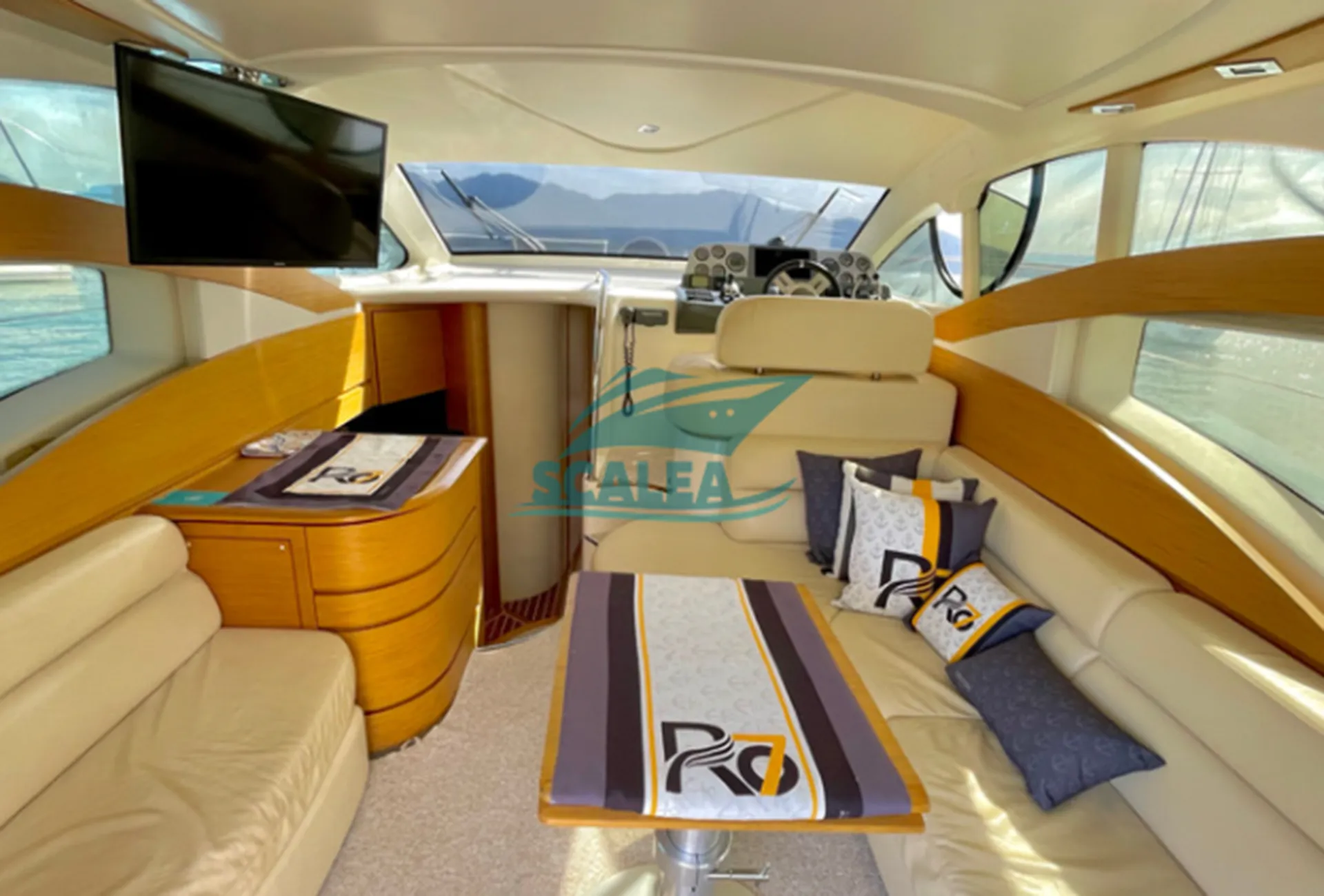 AZIMUT 43 (7)
