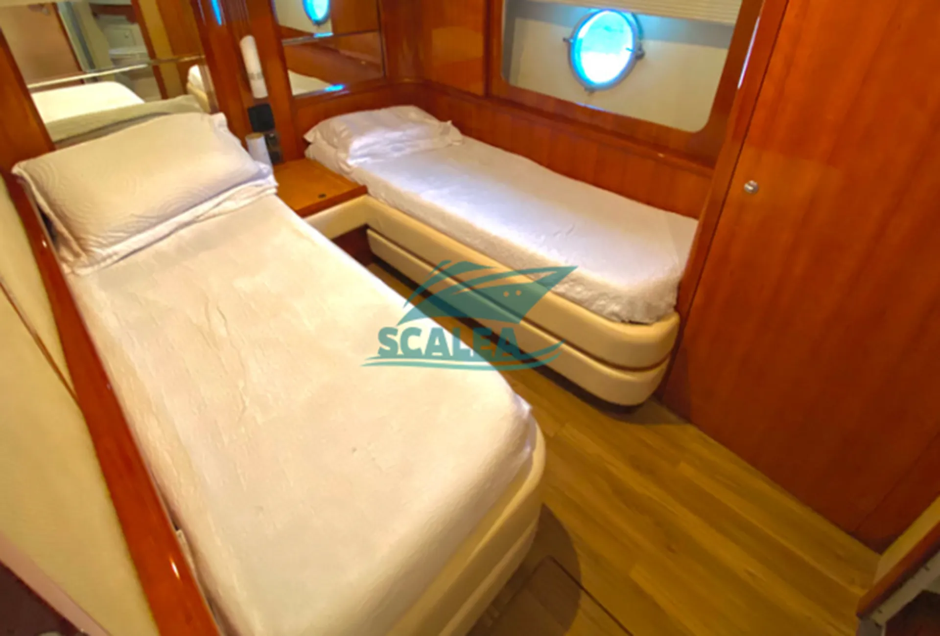 AZIMUT 76 (7)